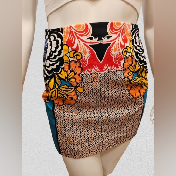 Express Floral Pattern Mini Skirt Size 10 Multicolor - Picture 7 of 11